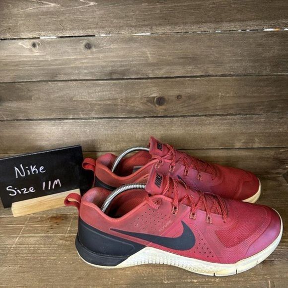 Mens Nike Metcon 1 Gym Red Weightlifting Training Shoes Sneakers Size 11 M GUC - Picture 1 of 8